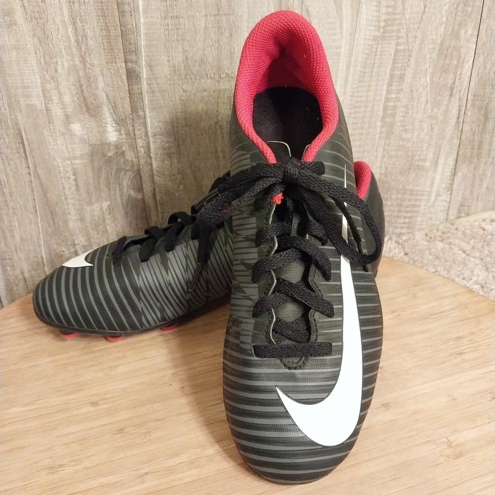 Nike Mercurial Vortex 3 Size 5Y FG Soccer Cleats Outdoor Turf Shoes 831952-042 - Picture 2 of 11